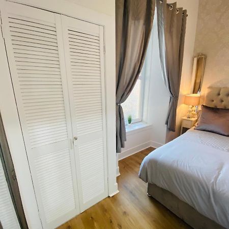 The Sleeping Lion - Dunoon Holiday Home ภายนอก รูปภาพ