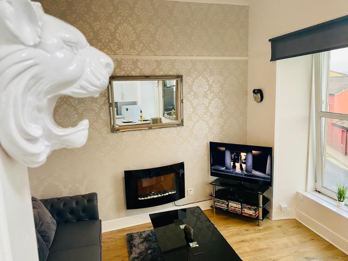 The Sleeping Lion - Dunoon Holiday Home ภายนอก รูปภาพ