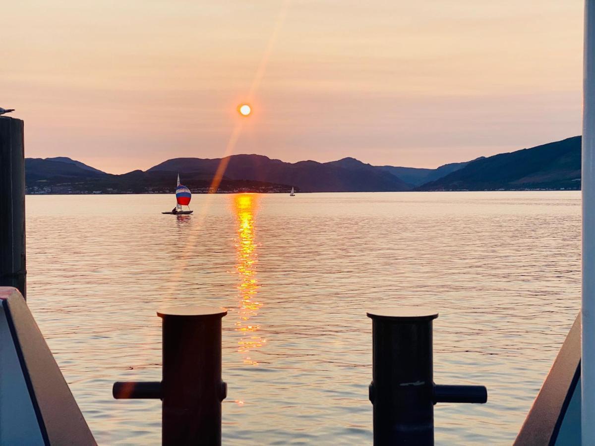 The Sleeping Lion - Dunoon Holiday Home ภายนอก รูปภาพ